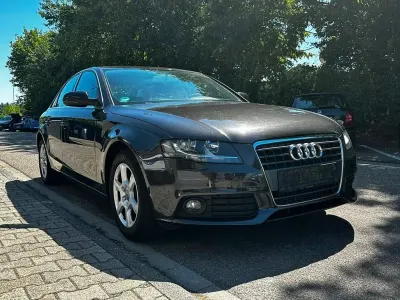 Gebraucht Audi A4 Attraction 120 PS (88 kW) 2009 Grau Limousine