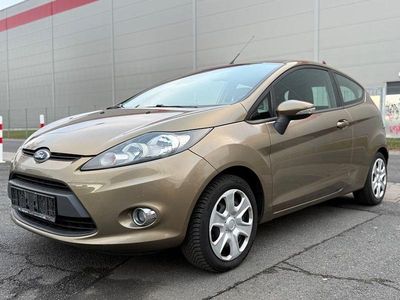 Gebraucht Ford Fiesta Champions Edition 82 PS (60 kW) 2012 Braun Kleinwagen