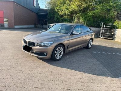 Usata BMW 318 Gran Turismo 143 CV (105 kW) 2015 Beige Berlina