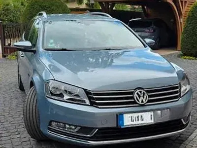 Gebraucht VW Passat Comfortline 160 PS (117 kW) 2012 Blau Kombi