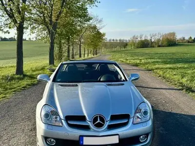 Gebraucht Mercedes SLK350 305 PS (224 kW) 2009 Silber Cabrio