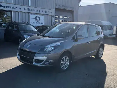 Gebraucht Renault Scénic III Dynamique 131 PS (96 kW) 2011 Braun Van / Kleinbus