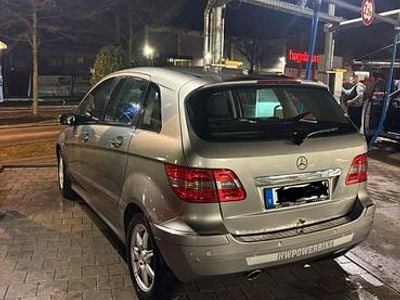 Gebraucht Mercedes B200 140 PS (102 kW) 2008 Grau Van / Kleinbus