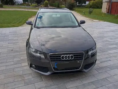 Gebraucht Audi A4 Attraction 160 PS (117 kW) 2011 Schwarz Kombi