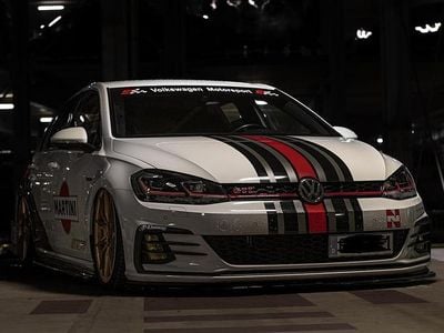 Weiß Gebraucht 2019 VW Golf VII GTI Limousine | 28.500 €