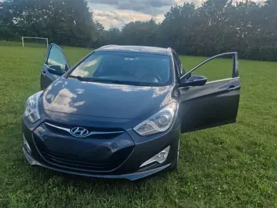 Gebraucht Hyundai i40 Style 136 PS (100 kW) 2014 Grau Kombi
