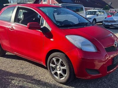 Usata Toyota Yaris Sol 101 CV (74 kW) 2009 Rosso Utilitaria