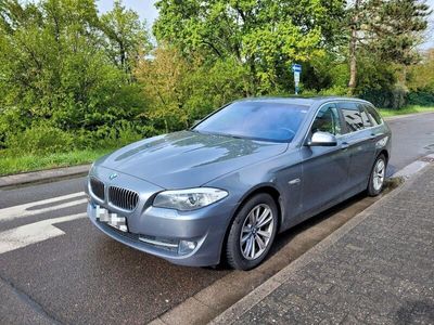 gebraucht BMW 520 d Touring - Spacegrey PANO, AHK, 8Reifen(S/W)