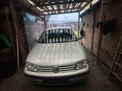 Gebraucht VW Golf IV 90 PS (66 kW) 2004 Silber Kleinwagen