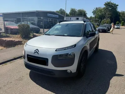 Gebraucht Citroën C4 Shine 82 PS (60 kW) 2014 Weiß Limousine