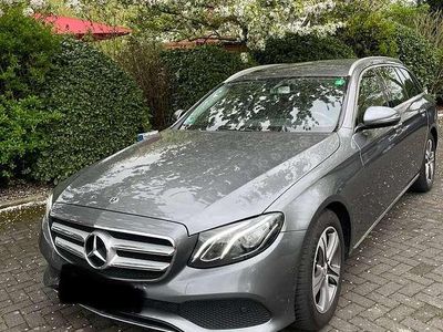 Mercedes E200