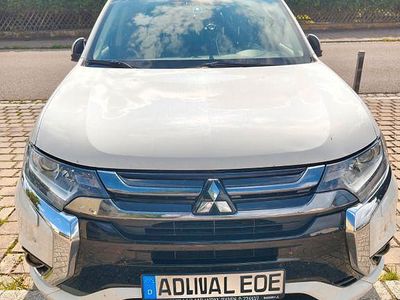 Mitsubishi Outlander P-HEV