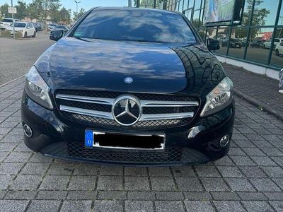 Gebraucht Mercedes A200 Urban 136 PS (100 kW) 2014 Schwarz Limousine