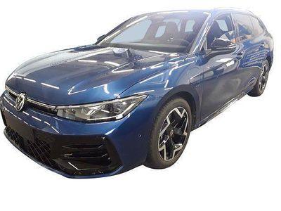 Gebraucht VW Passat R-line 272 PS (200 kW) 2025 Reef blue metallic/grenadillsc Kombi