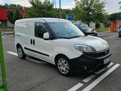 Gebraucht Fiat Doblò 95 PS (69 kW) 2018 Weiß Van / Kleinbus