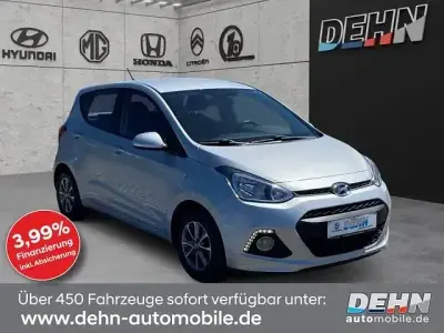 Gebraucht Hyundai i10 Edition 67 PS (49 kW) 2014 Silber Kleinwagen