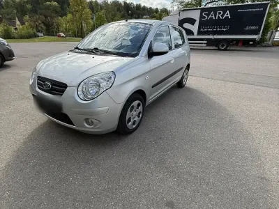 Gebraucht Kia Picanto 65 PS (47 kW) 2009 Silber Kleinwagen