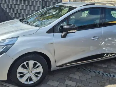 Używany Renault Clio IV 90 KM (66 kW) 2018 Srebrny Kombi