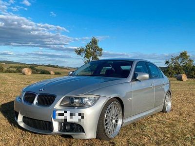 Gebraucht BMW 330 Sport Line 245 PS (180 kW) 2009 Silber Limousine