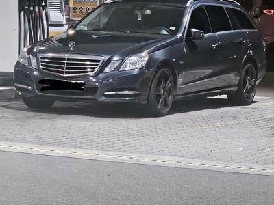 Gebraucht Mercedes E350 265 PS (194 kW) 2011 Grau Kombi