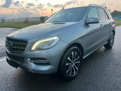Gebraucht Mercedes ML350 258 PS (189 kW) 2014 Grau SUV