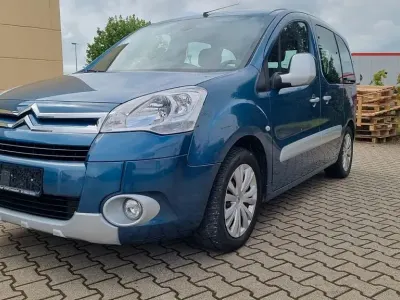 Gebraucht Citroën Berlingo SELECTION 98 PS (72 kW) 2011 Blau Van / Kleinbus