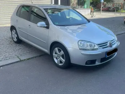 Gebraucht VW Golf VI United 80 PS (58 kW) 2008 Silber Kleinwagen