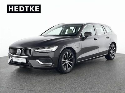 Grau Gebraucht 2022 Volvo V60 Core Kombi | 31.550 € (Guter Preis)