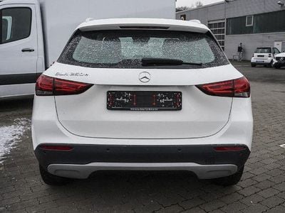 Gebraucht Mercedes GLA250 Style 218 PS (160 kW) 2023 Unilack polarweiß SUV