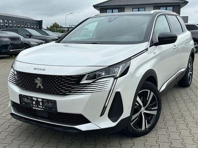 Weiß Gebraucht 2022 Peugeot 5008 GT-line Van / Kleinbus | 19.278 € (Fairer Preis)