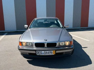 Gebraucht BMW 728 193 PS (141 kW) 1996 Silber Limousine