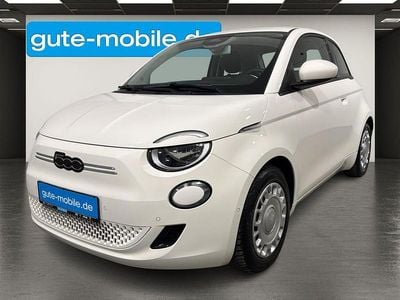 Begagnad Fiat 500e Icon 86 kW (118 HK) 2023 Vit Sedan