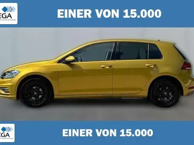 Second-hand VW Golf VII Comfortline 125 CP (91 kW) 2017 Galben