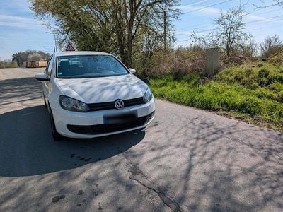 Usata VW Golf VI 102 CV (75 kW) 2009 Bianco Utilitaria