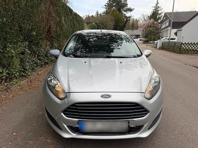 Gebraucht Ford Fiesta SYNC Edition 60 PS (44 kW) 2013 Silber Kleinwagen
