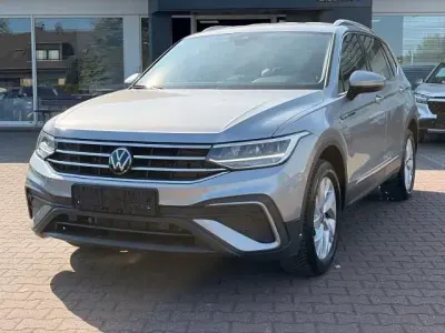 Gebraucht VW Tiguan Life 150 PS (110 kW) 2025 Silber SUV