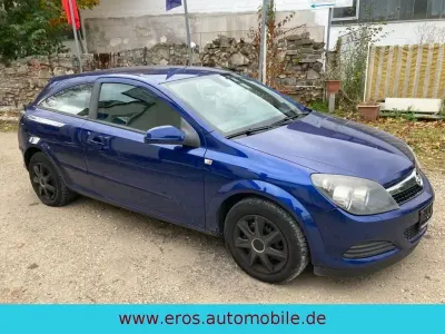 Usata Opel Astra GTC Edition 90 CV (66 kW) 2007 Blu Coupé