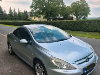 Gebraucht Peugeot 307 CC 109 PS (80 kW) 2005 Silber Cabrio