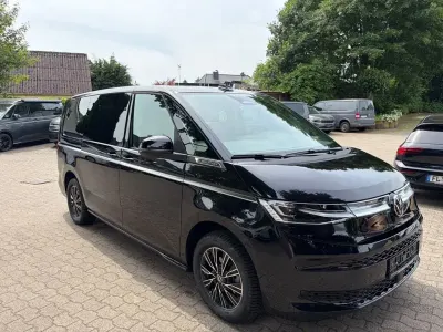 Neu VW Multivan Style 150 PS (110 kW) 2025 Schwarz Van / Kleinbus