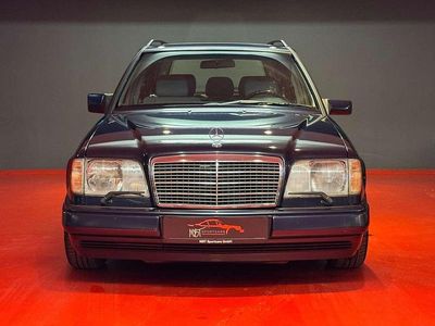 Blau Gebraucht 1994 Mercedes E280 Kombi | 19.900 €