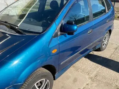 Gebraucht Nissan Almera Tino Acenta 116 PS (85 kW) 2003 Van / Kleinbus