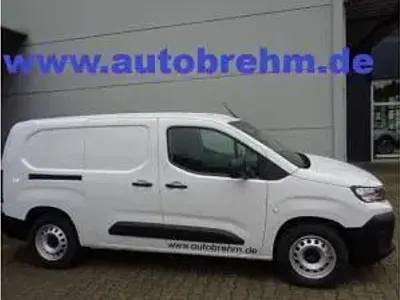 Gebraucht Peugeot Partner 131 PS (96 kW) 2025 Kaolin weiß Van / Kleinbus
