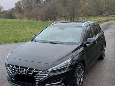 Second-hand Hyundai i30 Edition 30+ 160 CP (117 kW) 2022 Negru Break