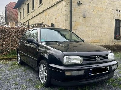 Gebraucht VW Golf 60 PS (44 kW) 1997 Schwarz Coupé