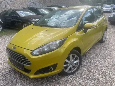 Gebraucht Ford Fiesta SYNC Edition 75 PS (55 kW) 2015 Grün Kleinwagen
