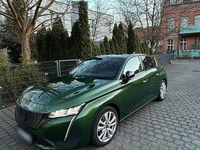 Second-hand Peugeot 308 Allure 130 CP (95 kW) 2024 Verde Berlinǎ