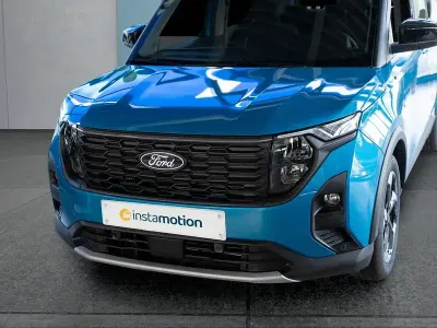 Neu Ford Tourneo Courier 125 PS (91 kW) 2026 Blau Van / Kleinbus
