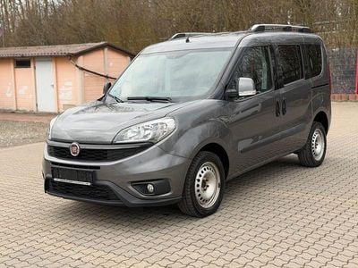 Gebraucht Fiat Doblò 105 PS (77 kW) 2015 Grau Van / Kleinbus