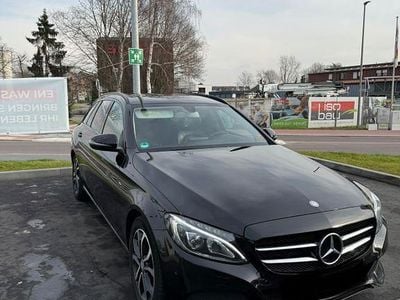 Schwarz Gebraucht 2015 Mercedes C250 Avantgarde Limousine | 14.750 € (Fairer Preis)