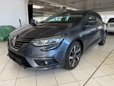 Usata Renault Mégane IV Bose Edition 131 CV (96 kW) 2017 Grigio Berlina